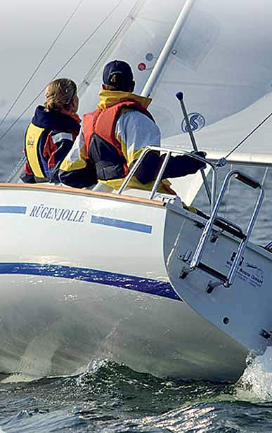 Freizeitboote, Segelboote, Segeljollen, Motorboote und Ruderboote finden Sie bei der Wieker Boote GmbH